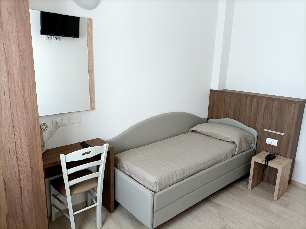 Hotel Bed & Book Rimini Luaran gambar
