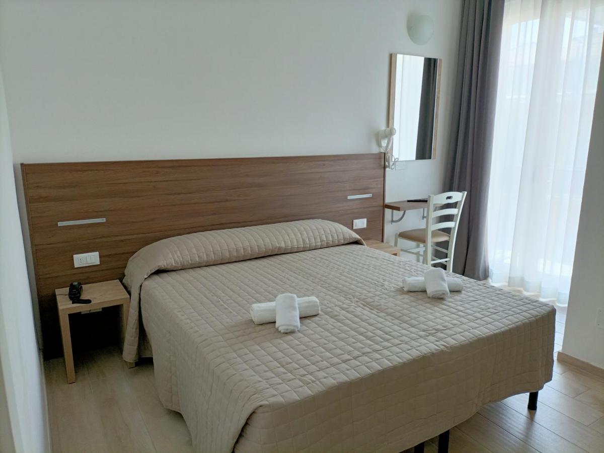 Hotel Bed & Book Rimini Luaran gambar