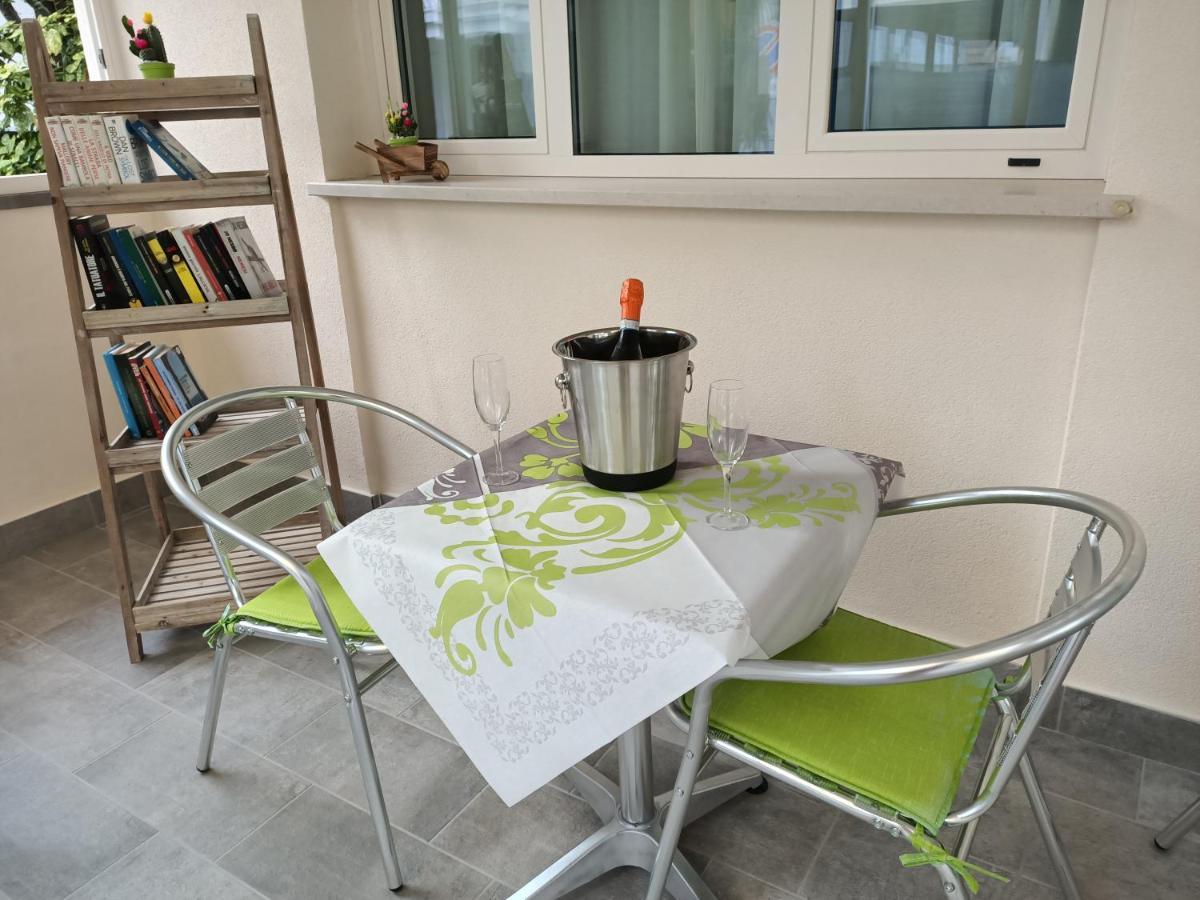 Hotel Bed & Book Rimini Luaran gambar