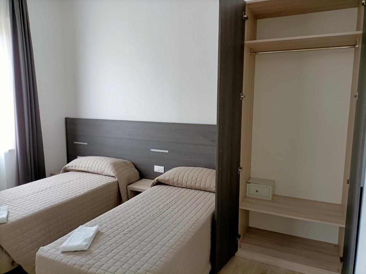 Hotel Bed & Book Rimini Luaran gambar