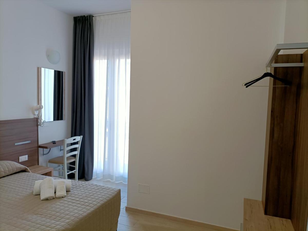 Hotel Bed & Book Rimini Luaran gambar