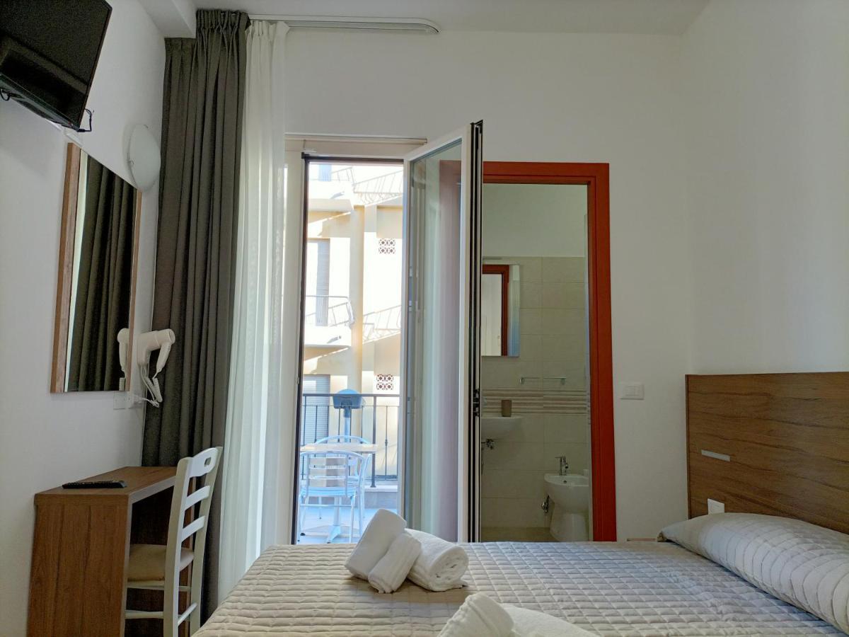 Hotel Bed & Book Rimini Luaran gambar