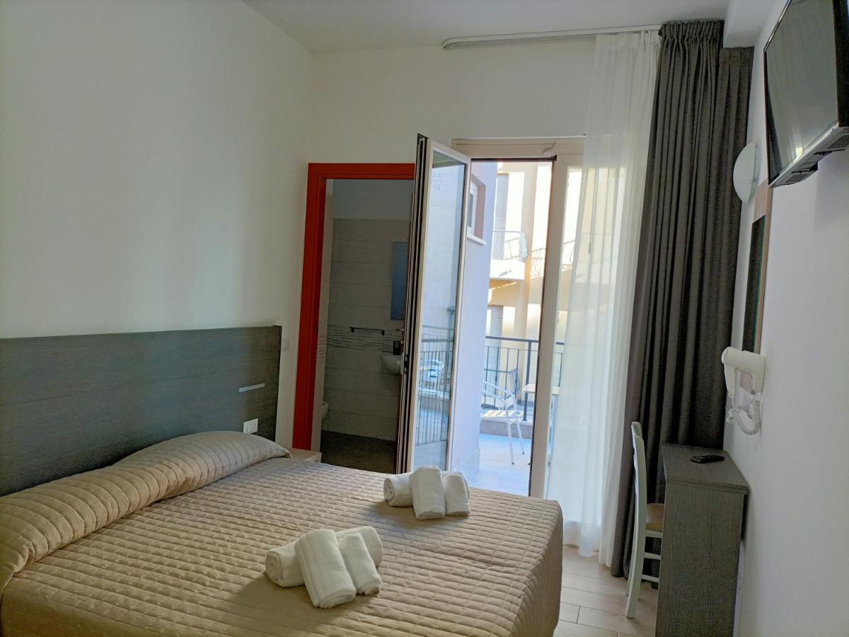 Hotel Bed & Book Rimini Luaran gambar
